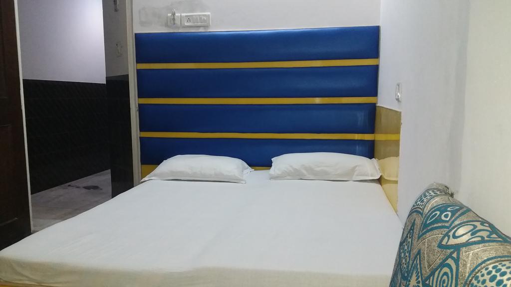 Hotel Kwality New Delhi Buitenkant foto