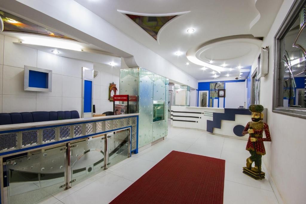 Hotel Kwality New Delhi Buitenkant foto